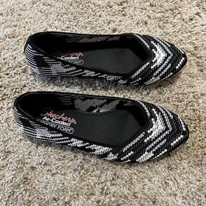 Women’s flat shoes